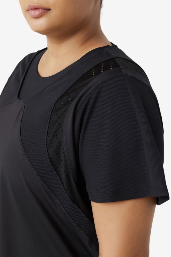 فيلا علوية بأكمام قصيرة ومزخرفة باللون الأسود BX00H41908 أسود FILA