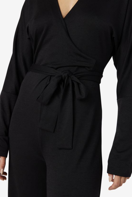 بذلة سوداء Everleigh فيلا BX00H41554 أسود FILA