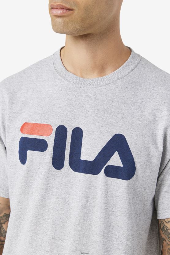 تي شيرت رجالي بشعار Fila رمادي منقط/كحلي/أحمر BX00H4268 هيذر رمادي / كحلي / أحمر FILA