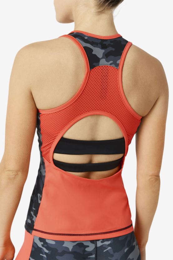 Fila قميص مموه داكن/مرجاني ساخن/أسود اللون من نوع Racerback BX00H41870 كامو داكن/مرجاني ساخن/أسود FILA