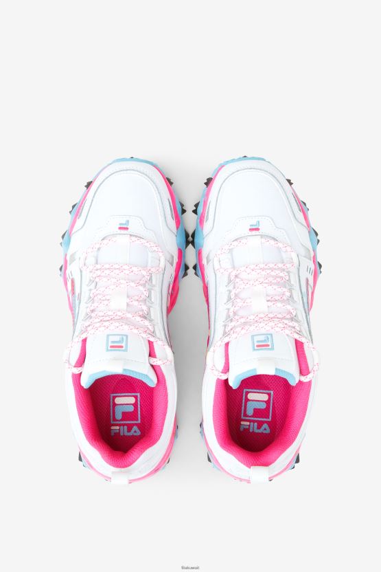 حذاء Oakmont TR Fila للسيدات باللون الأبيض/الوردي/Bluefish BX00H41262 أبيض / وردي جلو / بلوفيش FILA